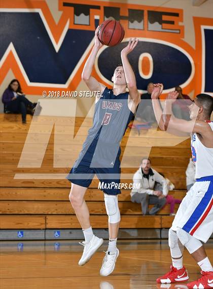 Thumbnail 2 in Union Mine vs. East Union (Running with the Pack) photogallery.