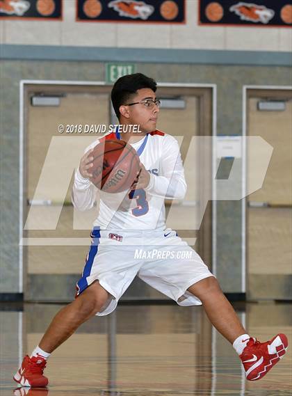 Thumbnail 2 in Union Mine vs. East Union (Running with the Pack) photogallery.