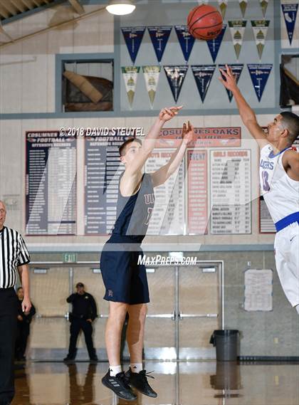 Thumbnail 3 in Union Mine vs. East Union (Running with the Pack) photogallery.