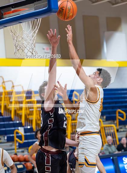 Thumbnail 1 in Bridgehampton vs St. Pius (NYSPHSAA. Section XI Class D Championship) photogallery.