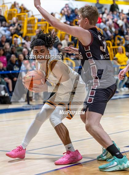 Thumbnail 3 in Bridgehampton vs St. Pius (NYSPHSAA. Section XI Class D Championship) photogallery.
