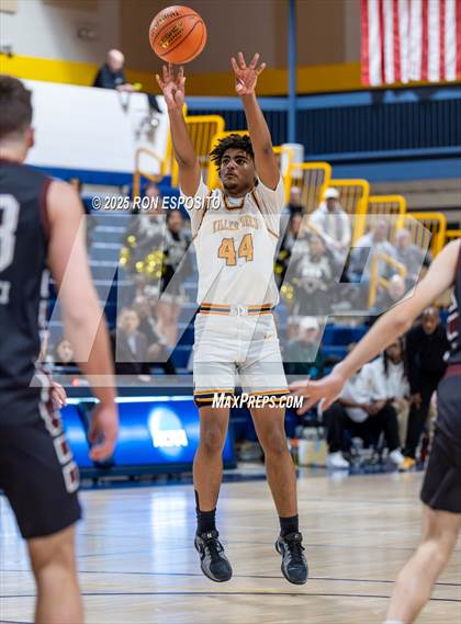 Thumbnail 2 in Bridgehampton vs St. Pius (NYSPHSAA. Section XI Class D Championship) photogallery.