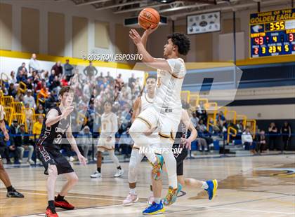 Thumbnail 3 in Bridgehampton vs St. Pius (NYSPHSAA. Section XI Class D Championship) photogallery.
