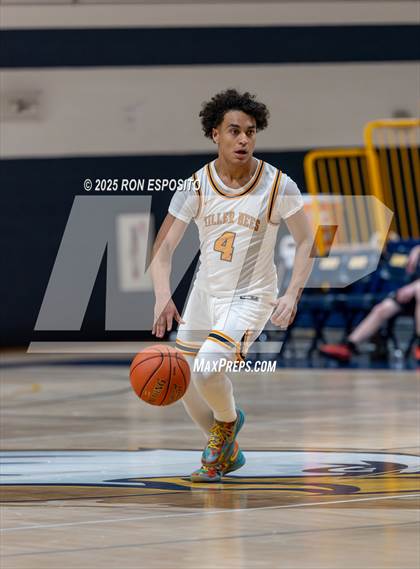 Thumbnail 3 in Bridgehampton vs St. Pius (NYSPHSAA. Section XI Class D Championship) photogallery.