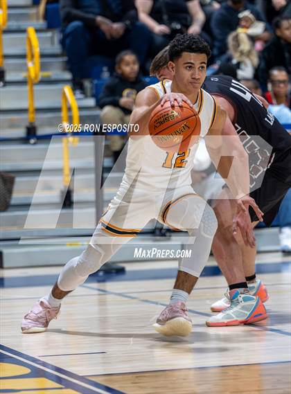 Thumbnail 3 in Bridgehampton vs St. Pius (NYSPHSAA. Section XI Class D Championship) photogallery.