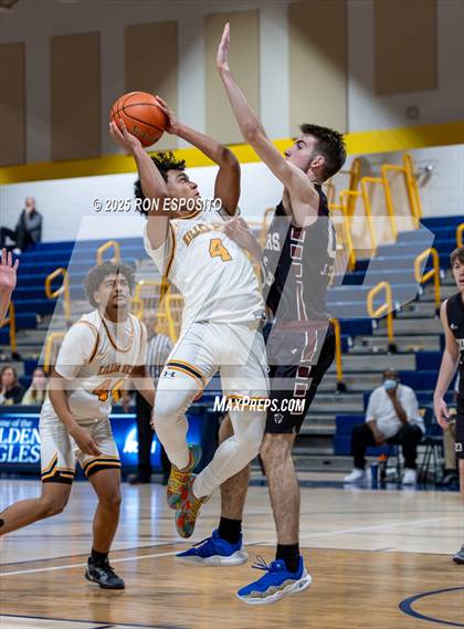 Thumbnail 2 in Bridgehampton vs St. Pius (NYSPHSAA. Section XI Class D Championship) photogallery.