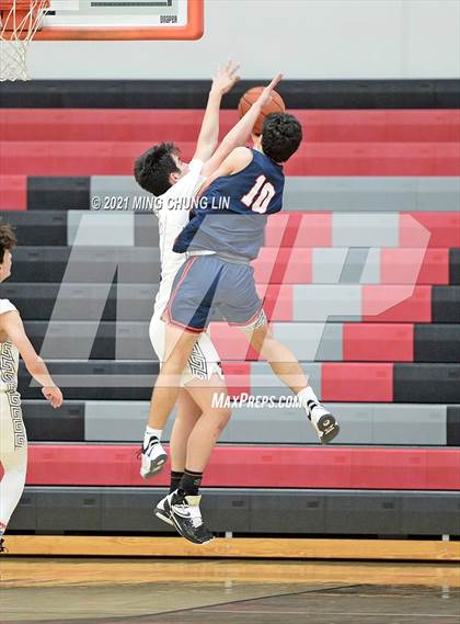 Thumbnail 2 in Tesoro @ Tustin (Tustin Holiday Classic) photogallery.