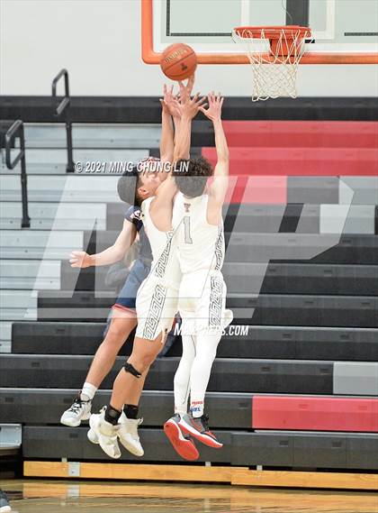 Thumbnail 2 in Tesoro @ Tustin (Tustin Holiday Classic) photogallery.