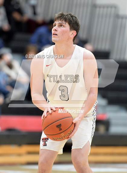 Thumbnail 1 in Tesoro @ Tustin (Tustin Holiday Classic) photogallery.