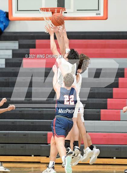 Thumbnail 3 in Tesoro @ Tustin (Tustin Holiday Classic) photogallery.