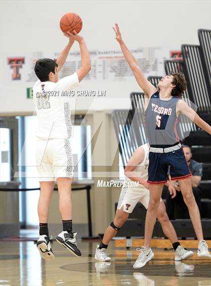 Thumbnail 2 in Tesoro @ Tustin (Tustin Holiday Classic) photogallery.