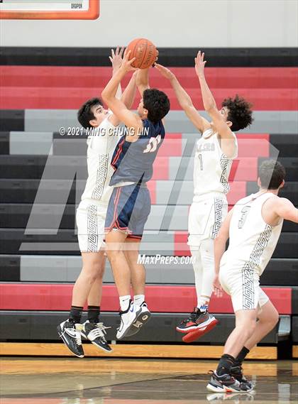 Thumbnail 2 in Tesoro @ Tustin (Tustin Holiday Classic) photogallery.