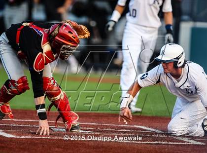 Thumbnail 2 in Dallas Jesuit vs Oak Ridge (UIL 6A Regional Final) photogallery.