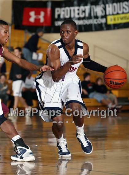 Thumbnail 2 in Melrose vs Riverside (City of Palms Classic) photogallery.