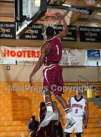 Thumbnail 3 in Melrose vs Riverside (City of Palms Classic) photogallery.