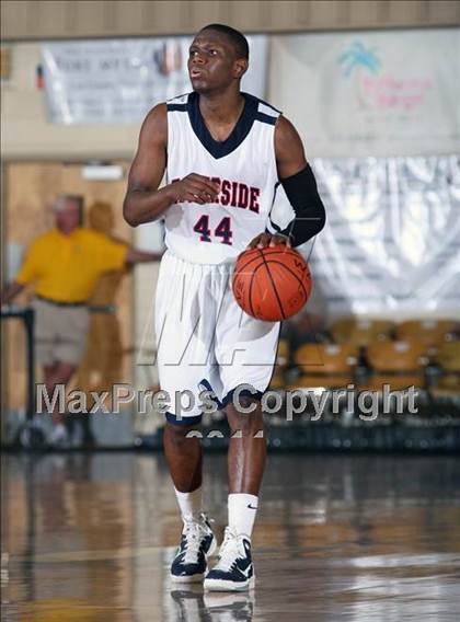 Thumbnail 2 in Melrose vs Riverside (City of Palms Classic) photogallery.