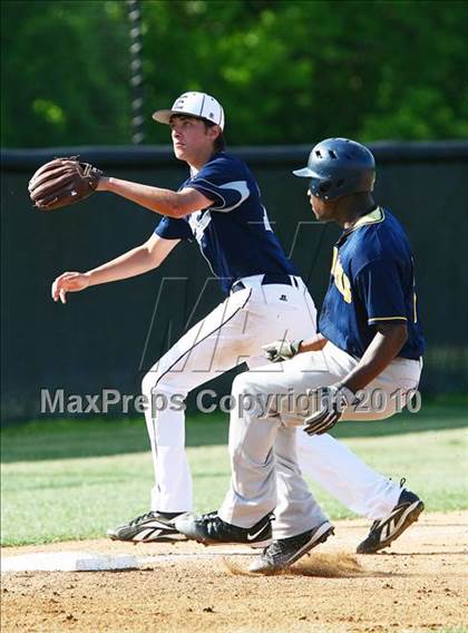Thumbnail 2 in Saint Marks vs Episcopal photogallery.