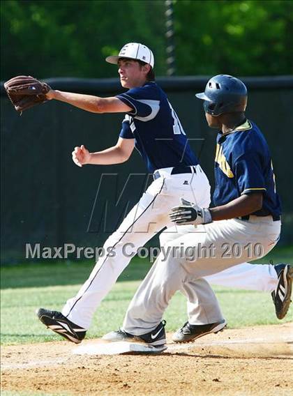 Thumbnail 3 in Saint Marks vs Episcopal photogallery.