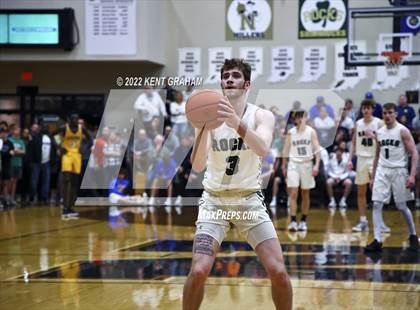 Thumbnail 1 in Westfield vs Carmel (IHSAA 4A Sectional Playoff) photogallery.