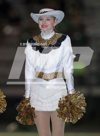 Thumbnail 1 in Pleasant Grove vs. Tatum (UIL 4A-2 Region II Bi-District Playoff) photogallery.