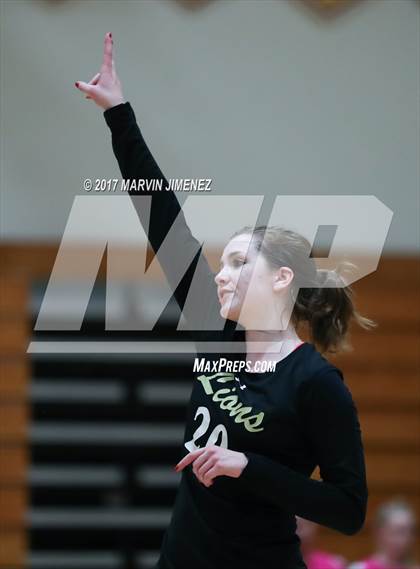 Thumbnail 3 in Oaks Christian vs. Newbury Park photogallery.