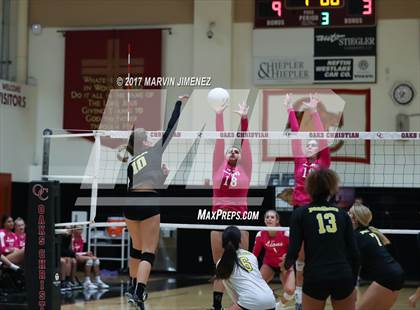 Thumbnail 2 in Oaks Christian vs. Newbury Park photogallery.