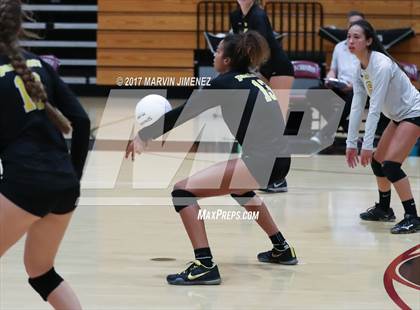 Thumbnail 2 in Oaks Christian vs. Newbury Park photogallery.