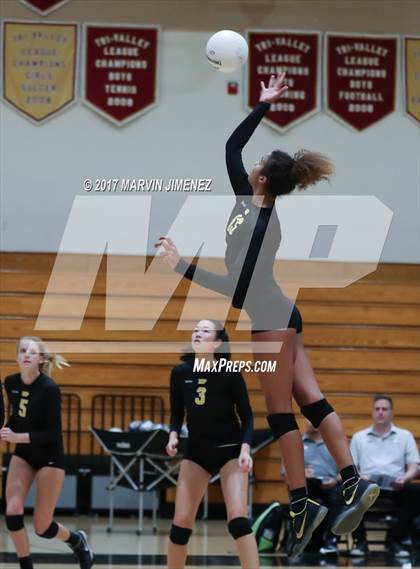 Thumbnail 2 in Oaks Christian vs. Newbury Park photogallery.