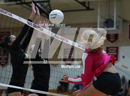 Thumbnail 3 in Oaks Christian vs. Newbury Park photogallery.