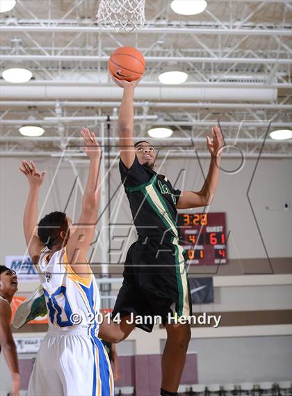 Thumbnail 2 in Lakeside vs. Brawley (MaxPreps Holiday Classic) photogallery.