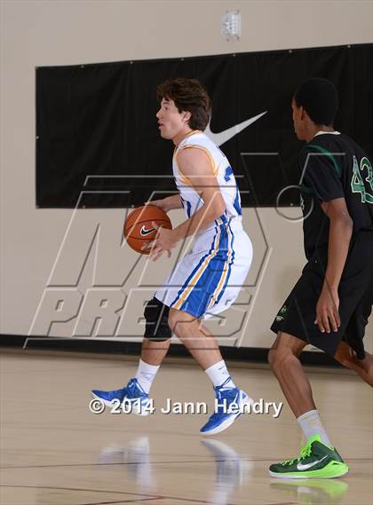 Thumbnail 3 in Lakeside vs. Brawley (MaxPreps Holiday Classic) photogallery.