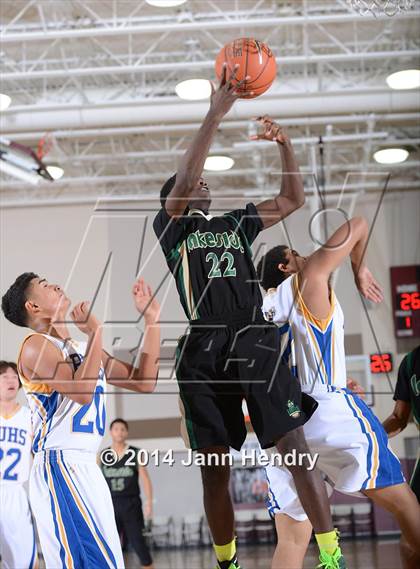 Thumbnail 3 in Lakeside vs. Brawley (MaxPreps Holiday Classic) photogallery.