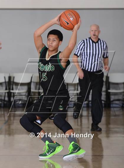 Thumbnail 3 in Lakeside vs. Brawley (MaxPreps Holiday Classic) photogallery.