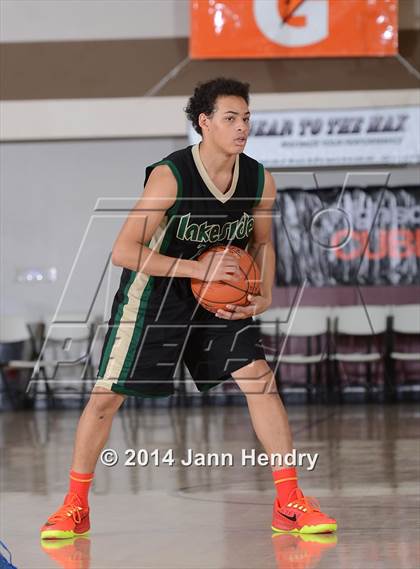 Thumbnail 2 in Lakeside vs. Brawley (MaxPreps Holiday Classic) photogallery.