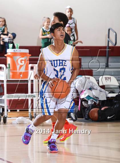 Thumbnail 2 in Lakeside vs. Brawley (MaxPreps Holiday Classic) photogallery.
