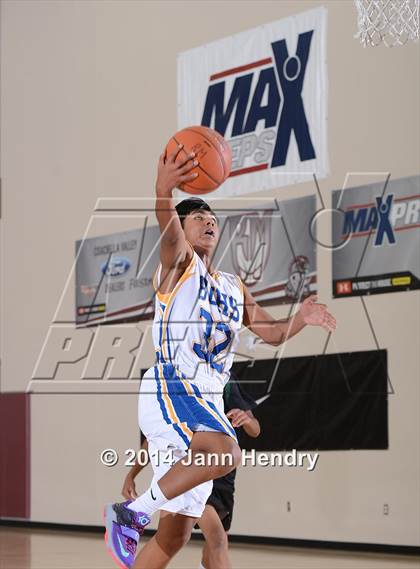 Thumbnail 2 in Lakeside vs. Brawley (MaxPreps Holiday Classic) photogallery.