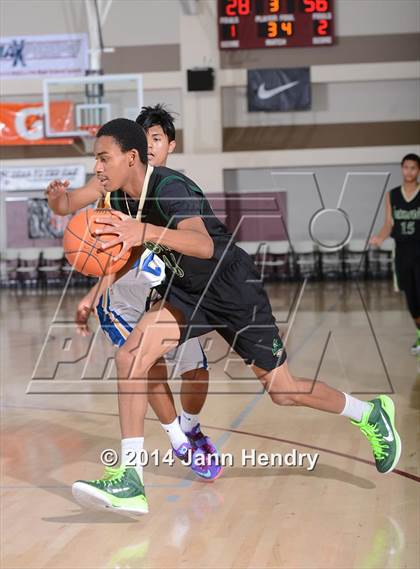 Thumbnail 1 in Lakeside vs. Brawley (MaxPreps Holiday Classic) photogallery.