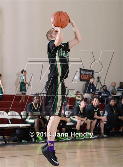 Thumbnail 3 in Lakeside vs. Brawley (MaxPreps Holiday Classic) photogallery.