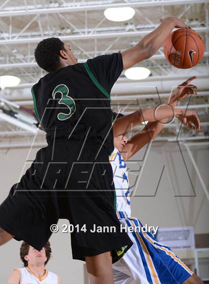Thumbnail 1 in Lakeside vs. Brawley (MaxPreps Holiday Classic) photogallery.