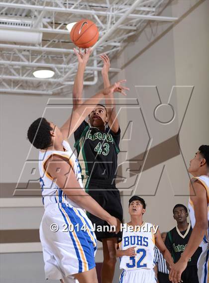 Thumbnail 2 in Lakeside vs. Brawley (MaxPreps Holiday Classic) photogallery.