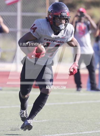 Thumbnail 2 in Centennial vs. Sierra Canyon (Honor Bowl) photogallery.