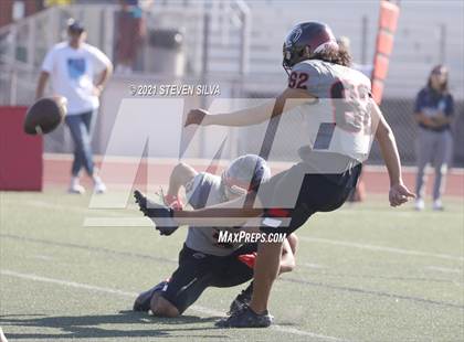 Thumbnail 2 in Centennial vs. Sierra Canyon (Honor Bowl) photogallery.