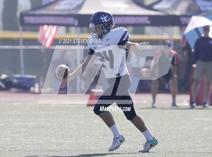 Thumbnail 2 in Centennial vs. Sierra Canyon (Honor Bowl) photogallery.