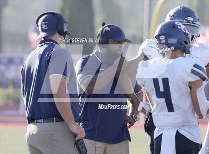 Thumbnail 2 in Centennial vs. Sierra Canyon (Honor Bowl) photogallery.