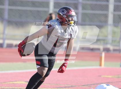 Thumbnail 3 in Centennial vs. Sierra Canyon (Honor Bowl) photogallery.