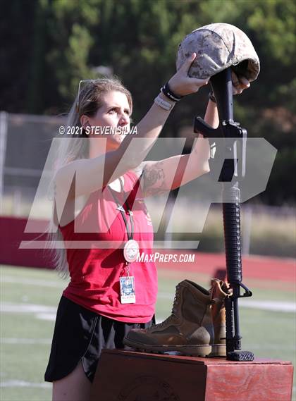 Thumbnail 2 in Centennial vs. Sierra Canyon (Honor Bowl) photogallery.