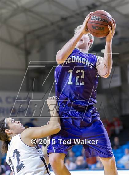 Thumbnail 3 in El Camino vs. Piedmont photogallery.