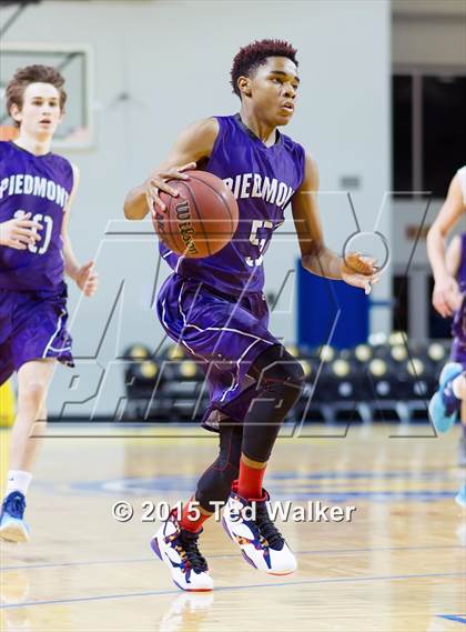 Thumbnail 3 in El Camino vs. Piedmont photogallery.