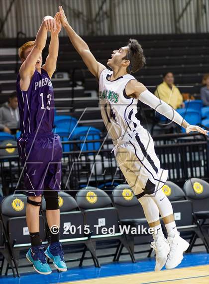 Thumbnail 1 in El Camino vs. Piedmont photogallery.