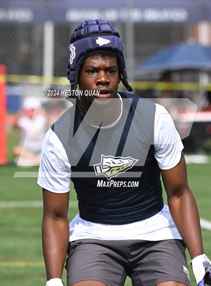 Thumbnail 1 in St. John Bosco vs. Palos Verdes (Battle At The Beach) photogallery.